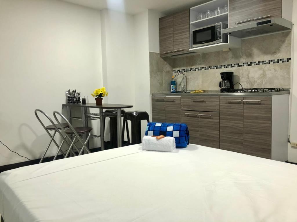 Apto Moderno En Laureles メデジン エクステリア 写真