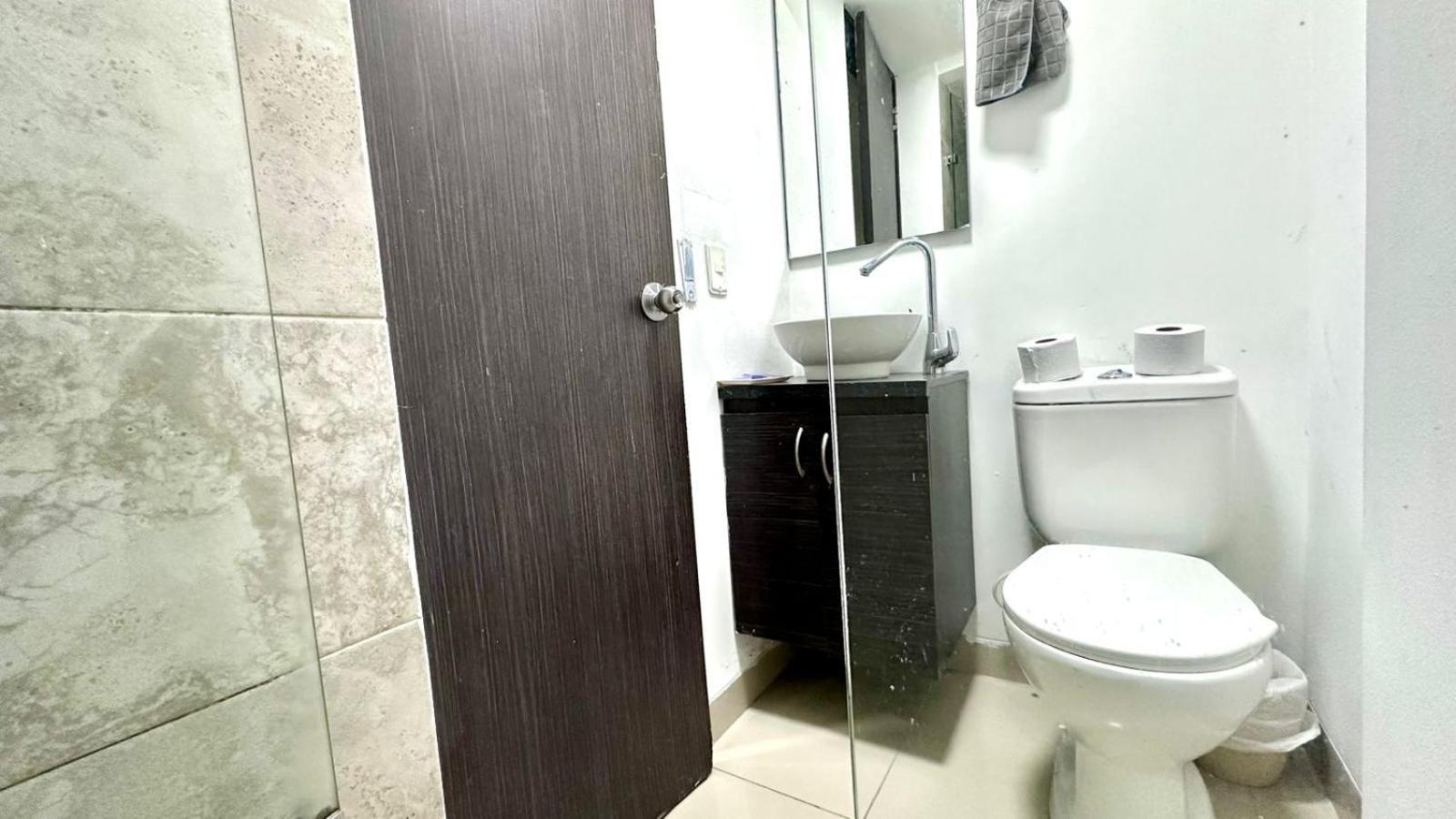 Apto Moderno En Laureles メデジン エクステリア 写真